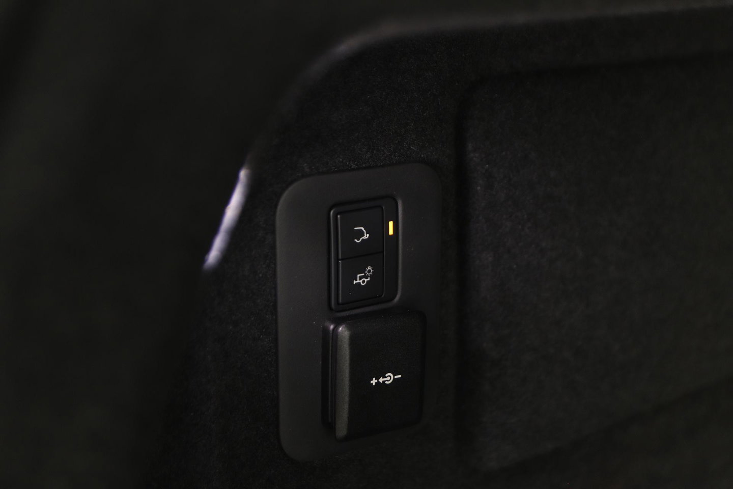 Land Rover Range Rover Evoque 1.5 P270e PHEV AWD Dynamic SE | Black Pack | Schuif/kanteldak | Trekhaak | ACC | 360° Camera