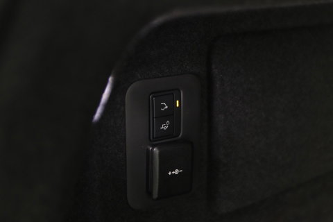 Land Rover Range Rover Evoque 1.5 P270e PHEV AWD Dynamic SE | Black Pack | Schuif/kanteldak | Trekhaak | ACC | 360° Camera