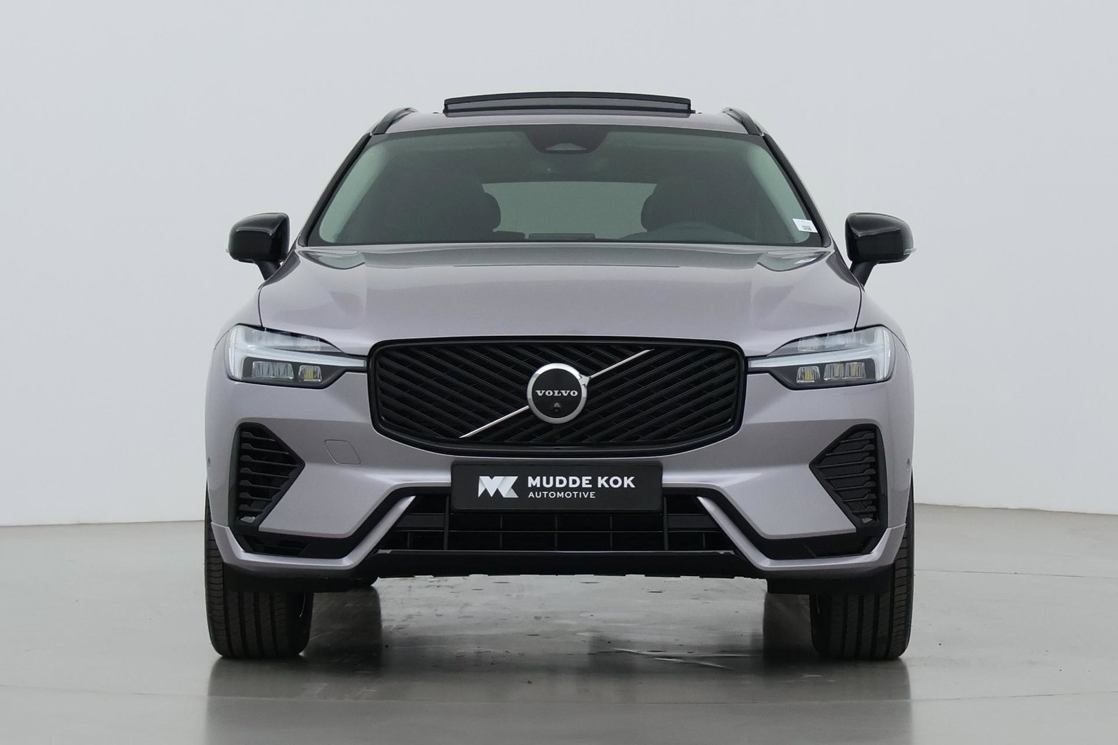 Volvo XC60 T6 Plug-in hybrid Plus Dark | NIEUW | Head-Up | ACC | 360° Camera | Panoramadak | BLIS