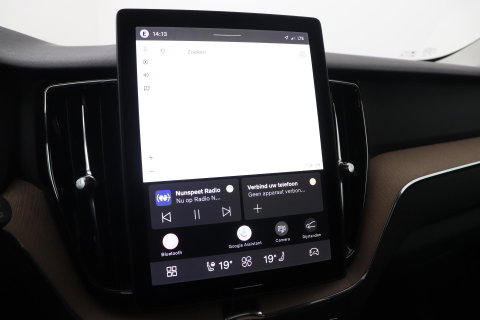 Volvo XC60 T6 Plug-in hybrid Plus Dark | NIEUW | Head-Up | ACC | 360° Camera | Panoramadak | BLIS