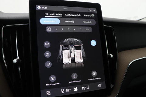 Volvo XC60 T6 Plug-in hybrid Plus Dark | NIEUW | Head-Up | ACC | 360° Camera | Panoramadak | BLIS