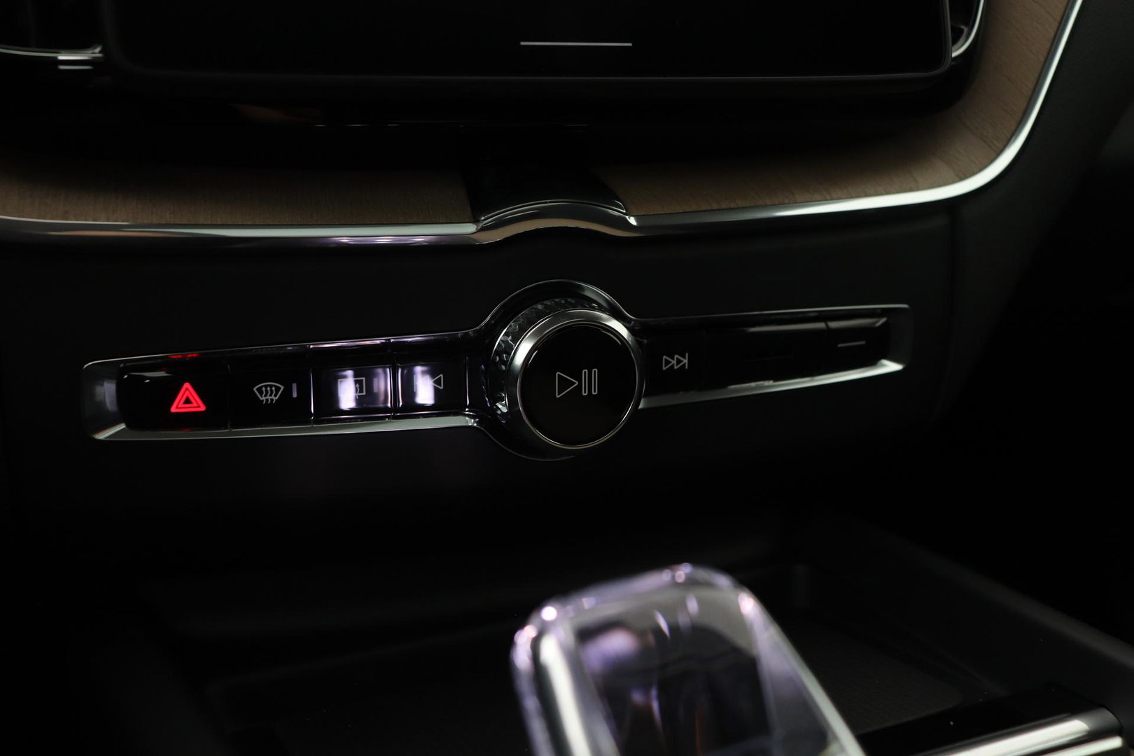 Volvo XC60 T6 Plug-in hybrid Plus Dark | NIEUW | Head-Up | ACC | 360° Camera | Panoramadak | BLIS