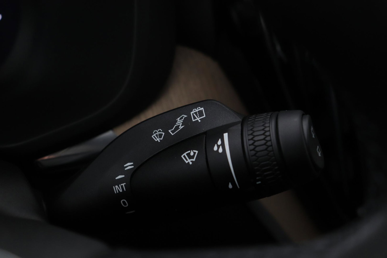 Volvo XC60 T6 Plug-in hybrid Plus Dark | NIEUW | Head-Up | ACC | 360° Camera | Panoramadak | BLIS