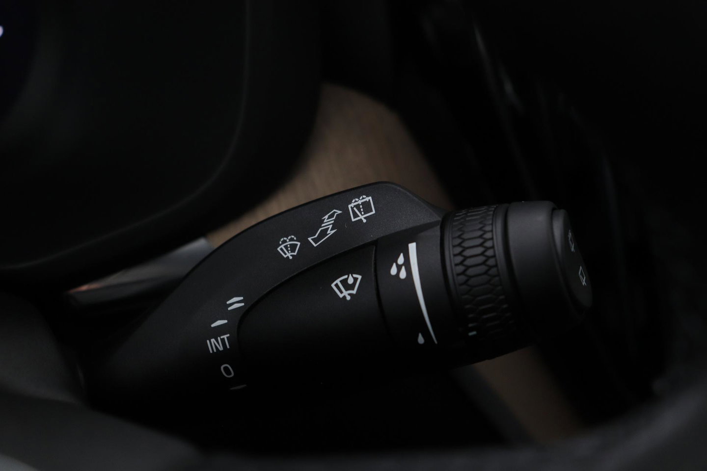 Volvo XC60 T6 Plug-in hybrid Plus Dark | NIEUW | Head-Up | ACC | 360° Camera | Panoramadak | BLIS