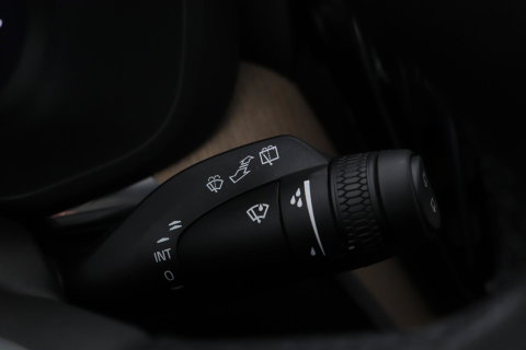 Volvo XC60 T6 Plug-in hybrid Plus Dark | NIEUW | Head-Up | ACC | 360° Camera | Panoramadak | BLIS