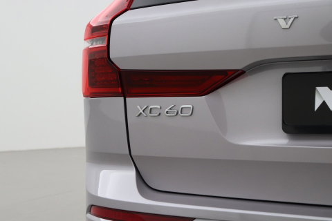 Volvo XC60 T6 Plug-in hybrid Plus Dark | NIEUW | Head-Up | ACC | 360° Camera | Panoramadak | BLIS