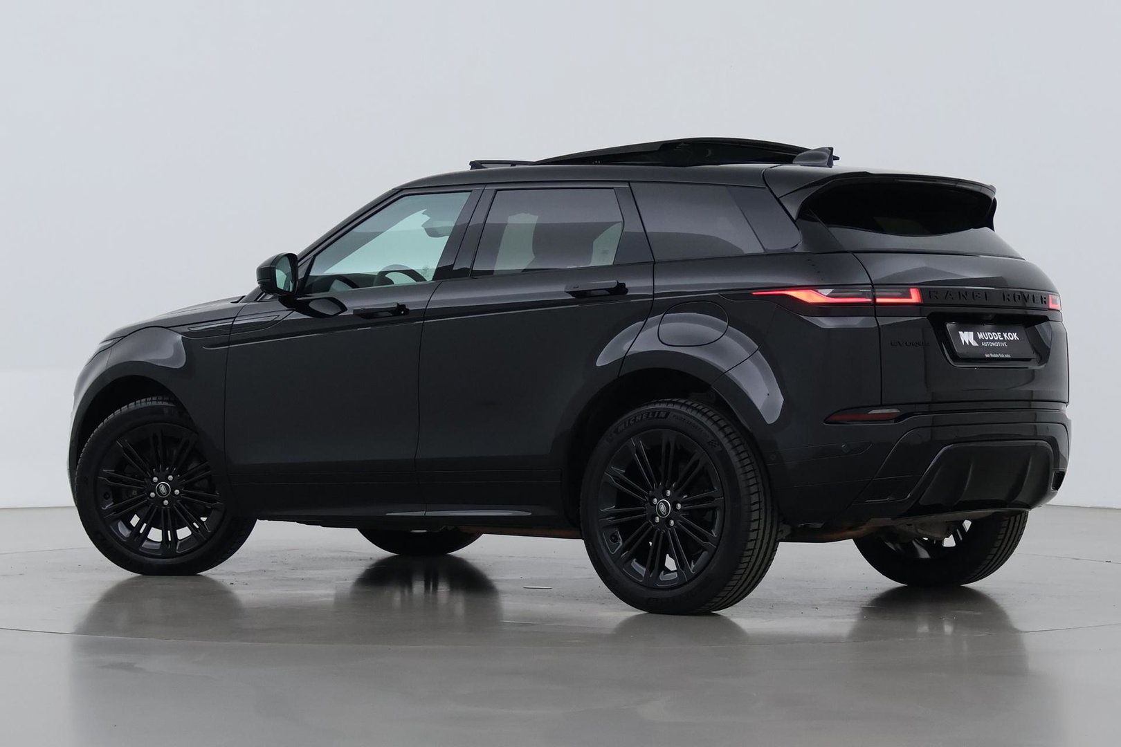 Land Rover Range Rover Evoque P270e PHEV Dynamic SE | Black Pack | Panoramadak | Meridian | ACC | 360 Camera | Stoel+Stuurverwarming