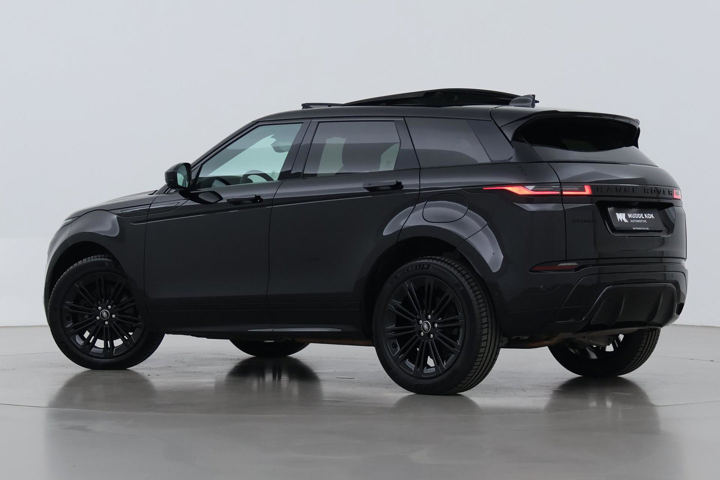 Land Rover Range Rover Evoque P270e PHEV Dynamic SE | Black Pack | Panoramadak | Meridian | ACC | 360 Camera | Stoel+Stuurverwarming
