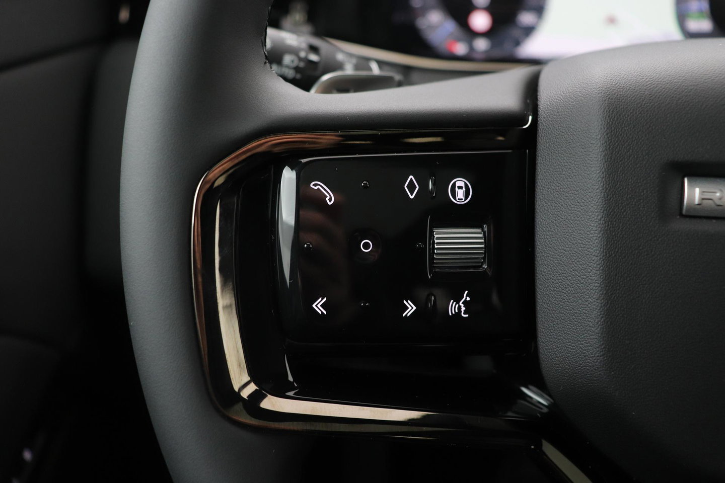 Land Rover Range Rover Evoque P270e PHEV Dynamic SE | Black Pack | Panoramadak | Meridian | ACC | 360 Camera | Stoel+Stuurverwarming