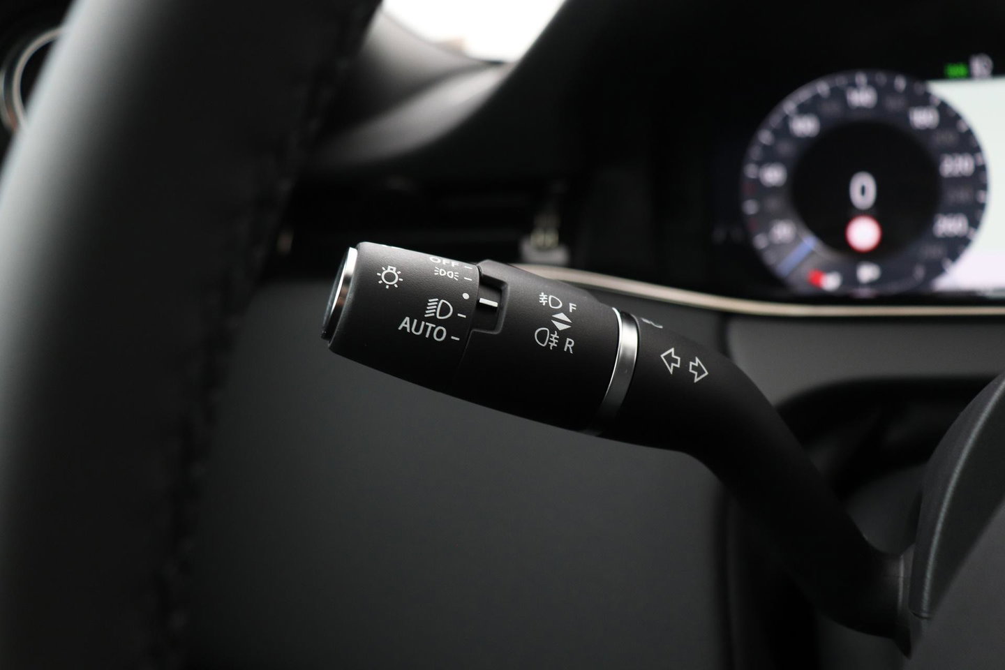 Land Rover Range Rover Evoque P270e PHEV Dynamic SE | Black Pack | Panoramadak | Meridian | ACC | 360 Camera | Stoel+Stuurverwarming