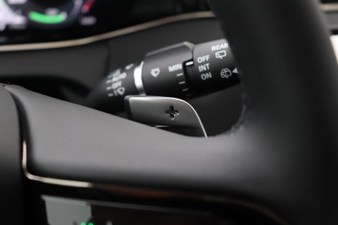 Land Rover Range Rover Evoque P270e PHEV Dynamic SE | Black Pack | Panoramadak | Meridian | ACC | 360 Camera | Stoel+Stuurverwarming