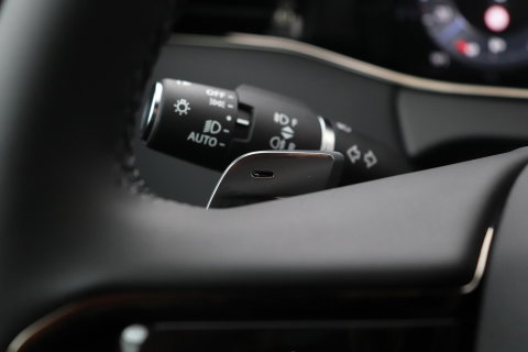 Land Rover Range Rover Evoque P270e PHEV Dynamic SE | Black Pack | Panoramadak | Meridian | ACC | 360 Camera | Stoel+Stuurverwarming