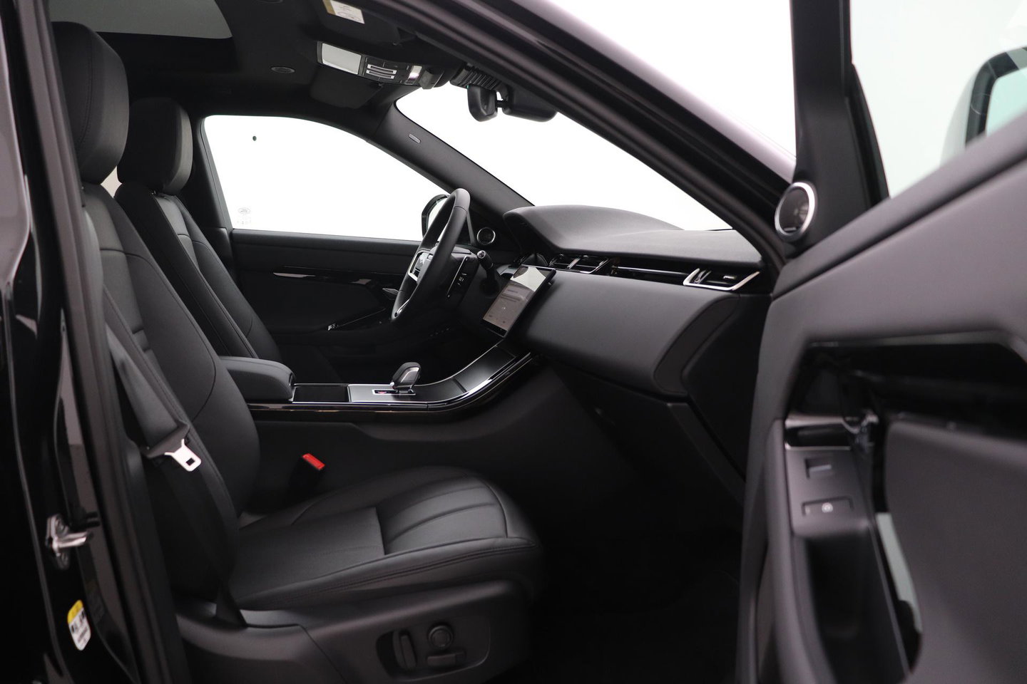 Land Rover Range Rover Evoque P270e PHEV Dynamic SE | Black Pack | Panoramadak | Meridian | ACC | 360 Camera | Stoel+Stuurverwarming