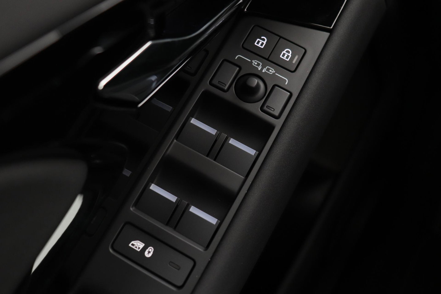 Land Rover Range Rover Evoque P270e PHEV Dynamic SE | Black Pack | Panoramadak | Meridian | ACC | 360 Camera | Stoel+Stuurverwarming