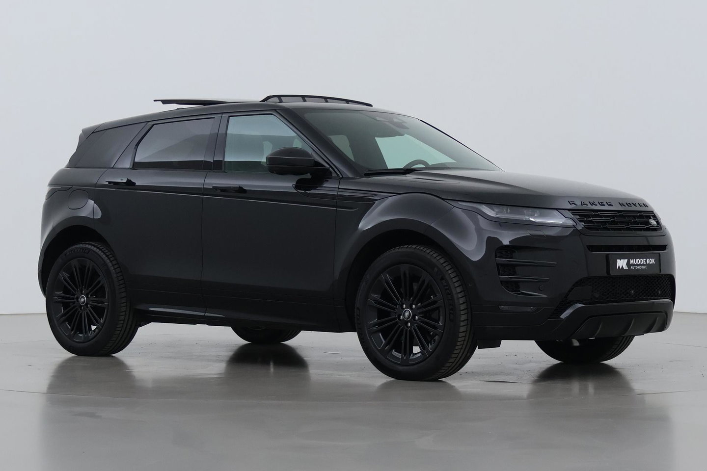Land Rover Range Rover Evoque P270e PHEV Dynamic SE | Black Pack | Panoramadak | Meridian | ACC | 360 Camera | Stoel+Stuurverwarming
