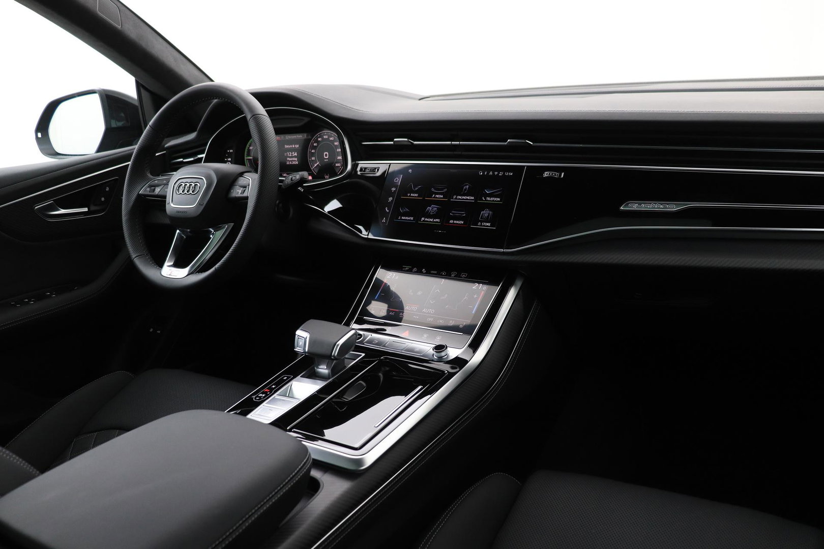 Audi Q8 60 TFSI e quattro Pro Line S Competition | Verde Zeltweg | Luchtvering | Trekhaak | Soft-Close | Panoramadak | B&O | 23 Inch