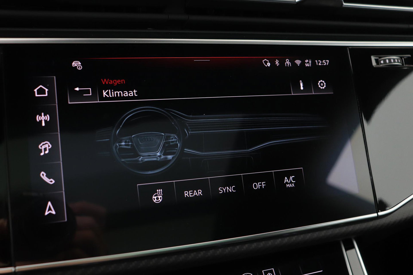 Audi Q8 60 TFSI e quattro Pro Line S Competition | Verde Zeltweg | Luchtvering | Trekhaak | Soft-Close | Panoramadak | B&O | 23 Inch