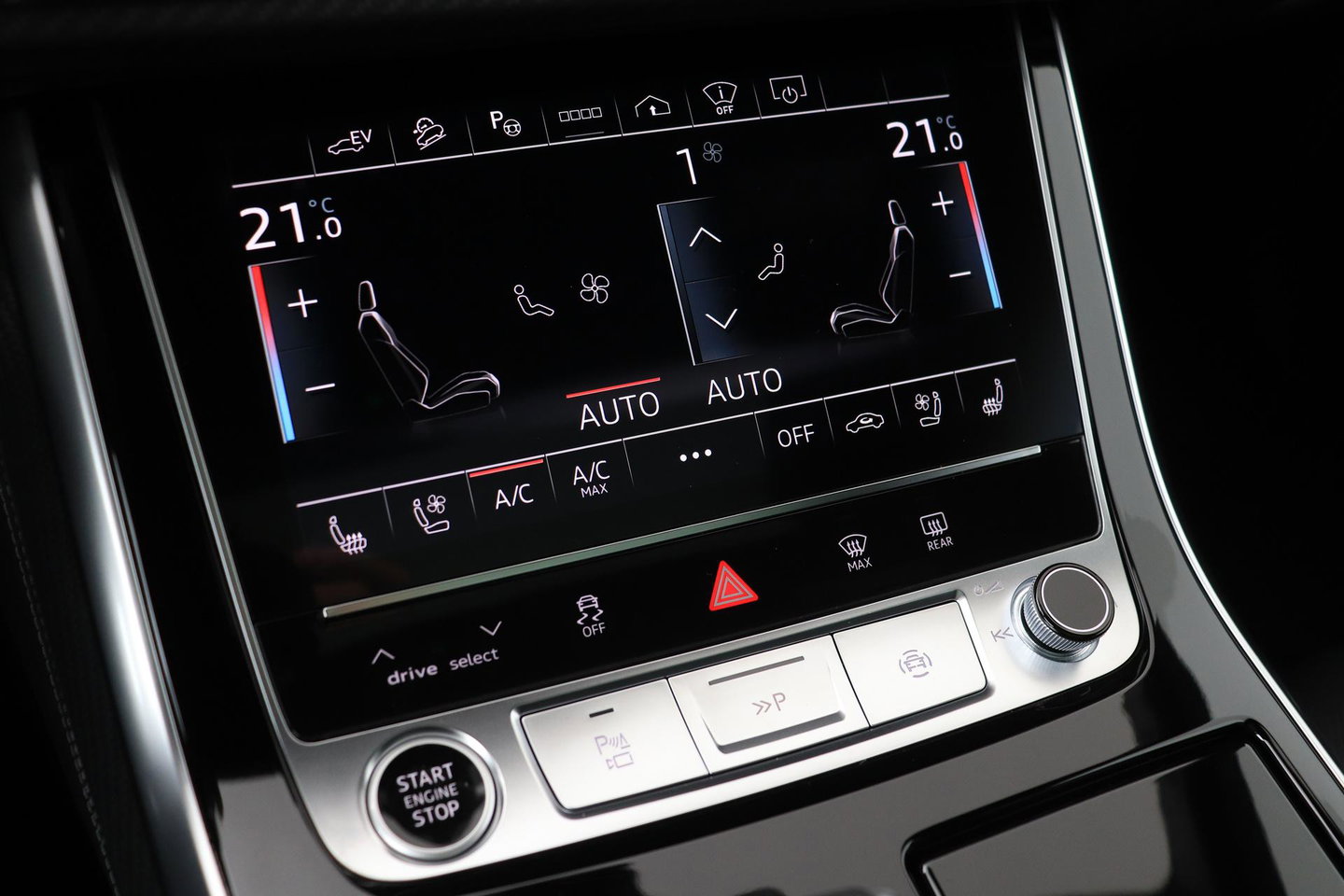 Audi Q8 60 TFSI e quattro Pro Line S Competition | Verde Zeltweg | Luchtvering | Trekhaak | Soft-Close | Panoramadak | B&O | 23 Inch