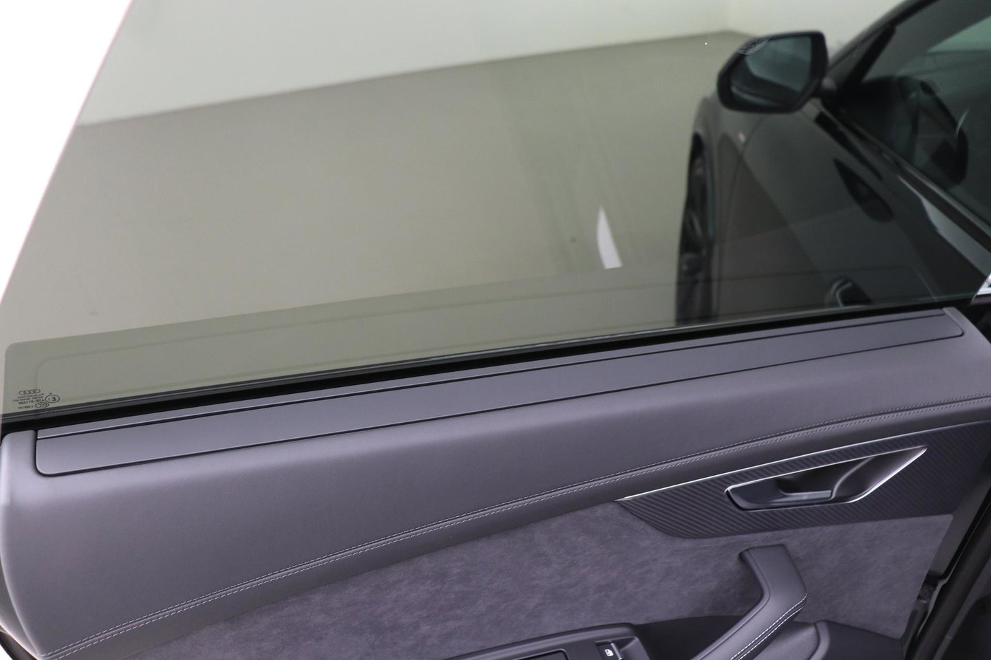 Audi Q8 60 TFSI e quattro Pro Line S Competition | Verde Zeltweg | Luchtvering | Trekhaak | Soft-Close | Panoramadak | B&O | 23 Inch