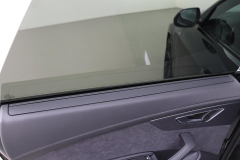 Audi Q8 60 TFSI e quattro Pro Line S Competition | Verde Zeltweg | Luchtvering | Trekhaak | Soft-Close | Panoramadak | B&O | 23 Inch