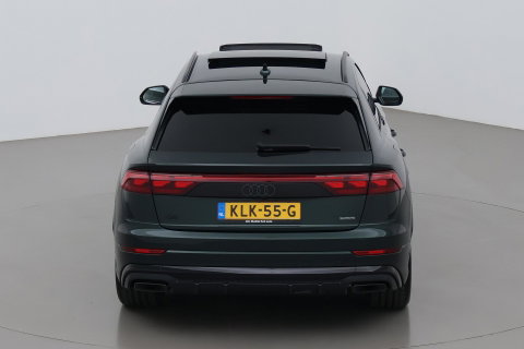 Audi Q8 60 TFSI e quattro Pro Line S Competition | Verde Zeltweg | Luchtvering | Trekhaak | Soft-Close | Panoramadak | B&O | 23 Inch
