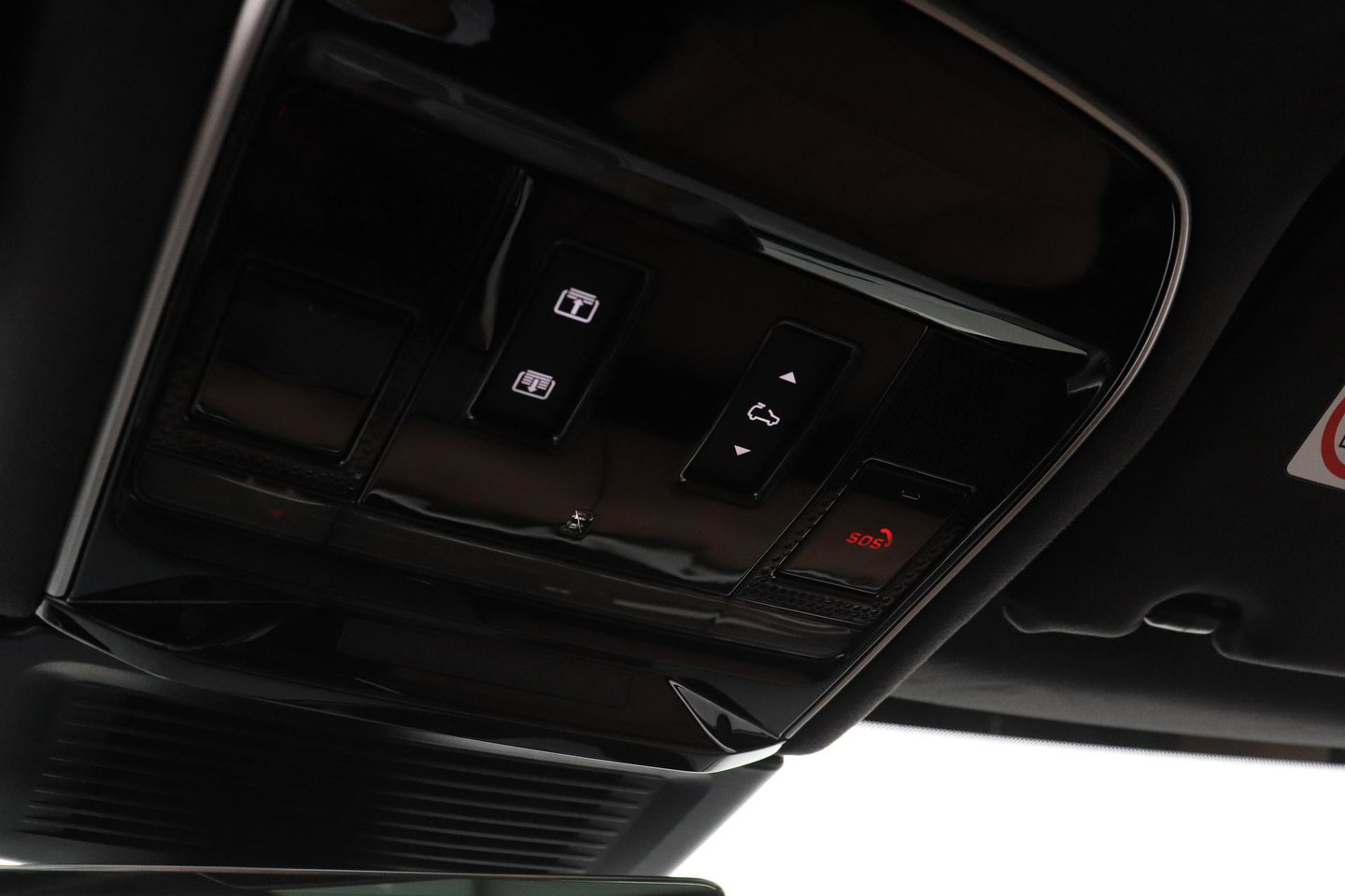 Land Rover Range Rover Sport 3.0 P550e Autobiography PHEV | Caraway | Massage | Meridian Surround | Koelbox | ClearSight | Trekhaak | 23 Inch
