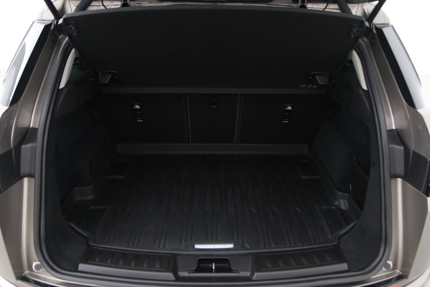Land Rover Range Rover Evoque P160 S | 20 inch | Trekhaak | 360° Camera | Getint Glas
