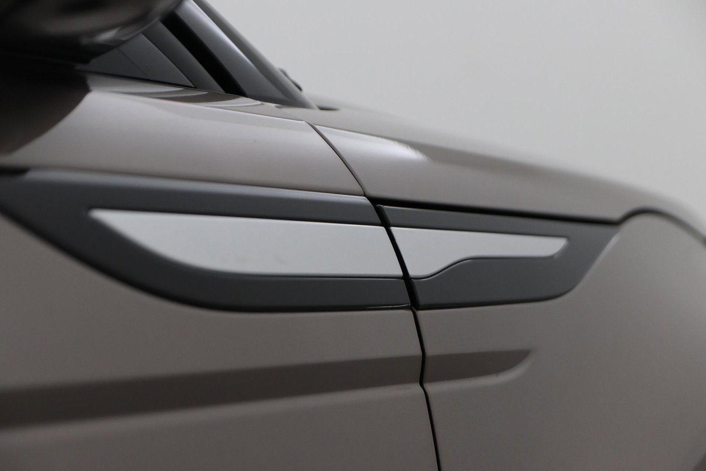 Land Rover Range Rover Evoque P160 S | 20 inch | Trekhaak | 360° Camera | Getint Glas