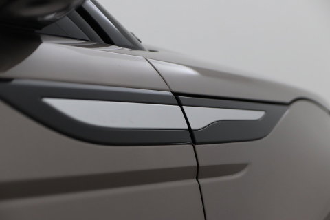 Land Rover Range Rover Evoque P160 S | 20 inch | Trekhaak | 360° Camera | Getint Glas