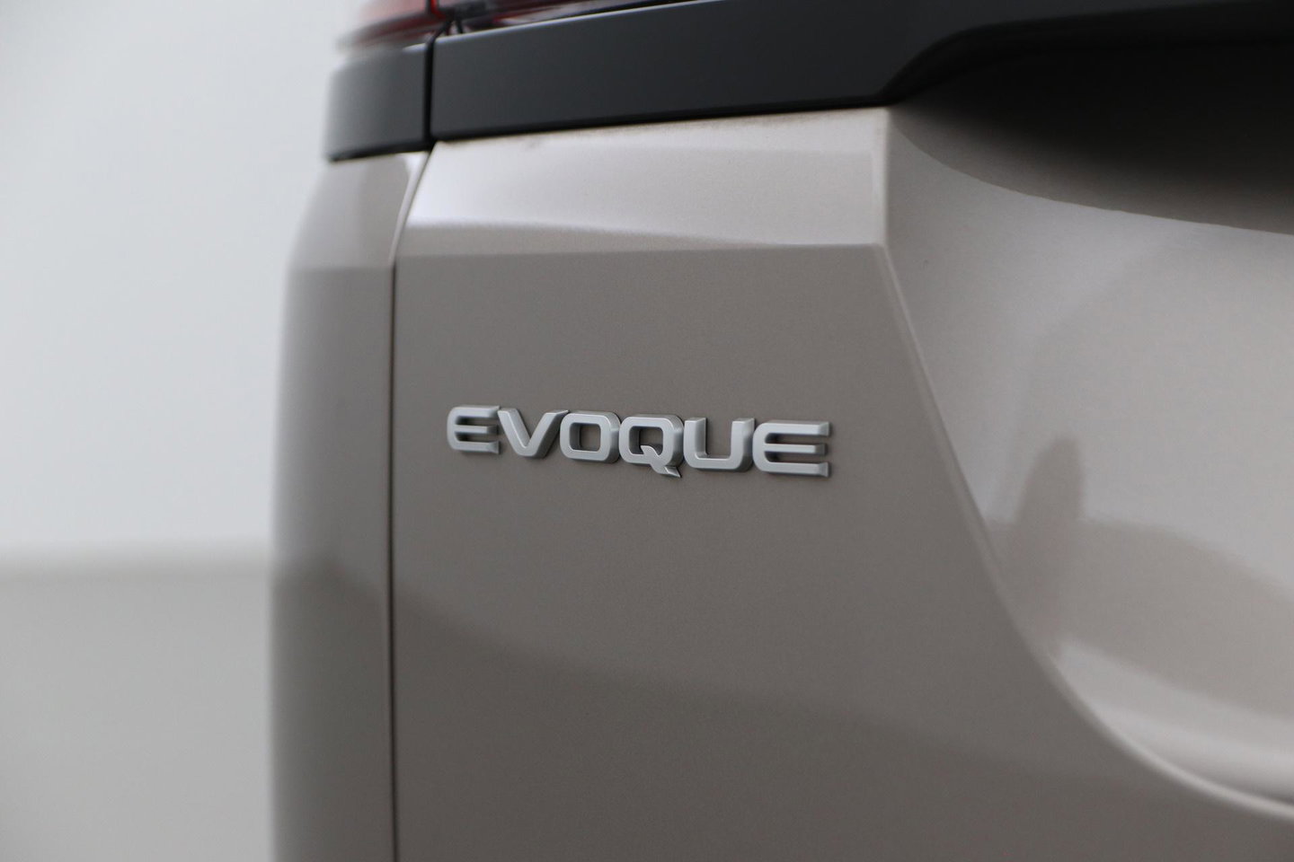 Land Rover Range Rover Evoque P160 S | 20 inch | Trekhaak | 360° Camera | Getint Glas
