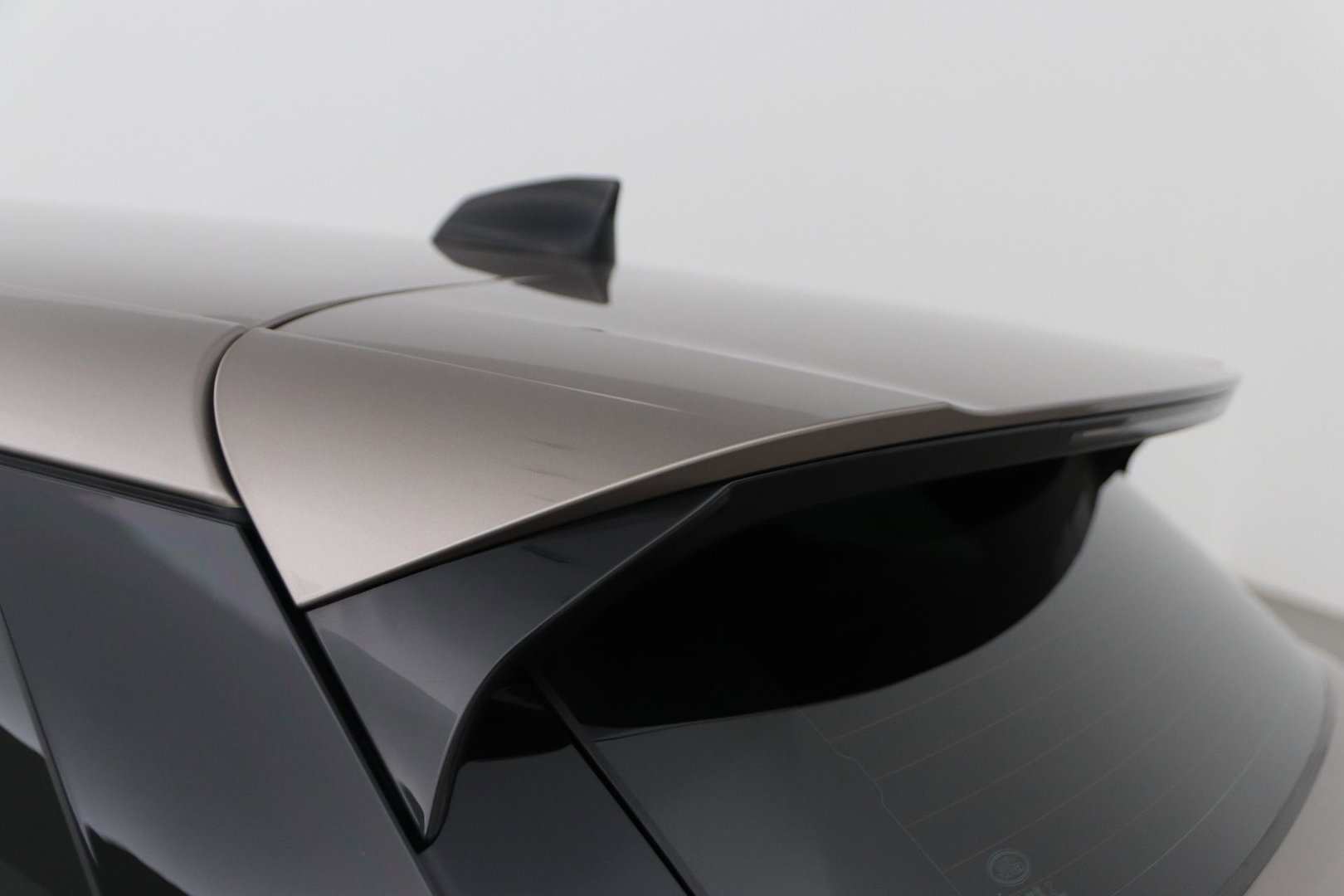 Land Rover Range Rover Evoque P160 S | 20 inch | Trekhaak | 360° Camera | Getint Glas