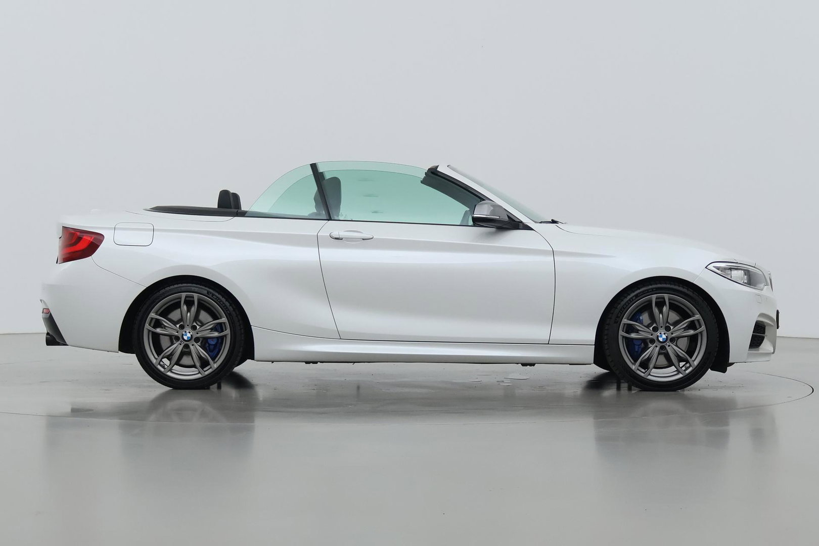 BMW 2 Serie Cabrio M235i xDrive | 327Pk! | M-Sport | harman/kardon | Vol-Leder | Stoelverwarming | Camera | 18 Inch