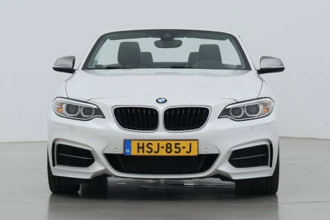 BMW 2 Serie Cabrio M235i xDrive | 327Pk! | M-Sport | harman/kardon | Vol-Leder | Stoelverwarming | Camera | 18 Inch