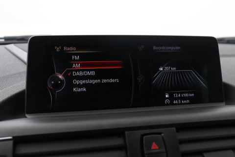 BMW 2 Serie Cabrio M235i xDrive | 327Pk! | M-Sport | harman/kardon | Vol-Leder | Stoelverwarming | Camera | 18 Inch