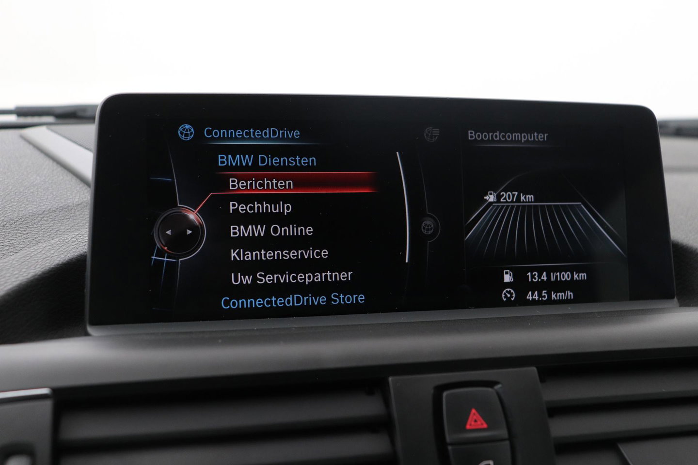 BMW 2 Serie Cabrio M235i xDrive | 327Pk! | M-Sport | harman/kardon | Vol-Leder | Stoelverwarming | Camera | 18 Inch