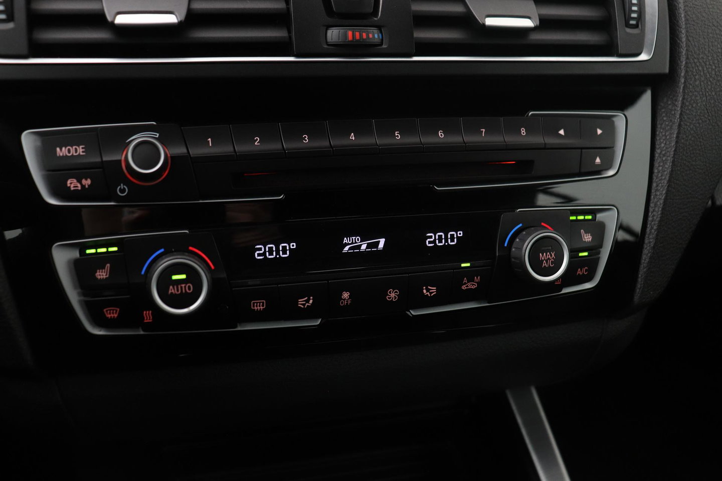 BMW 2 Serie Cabrio M235i xDrive | 327Pk! | M-Sport | harman/kardon | Vol-Leder | Stoelverwarming | Camera | 18 Inch
