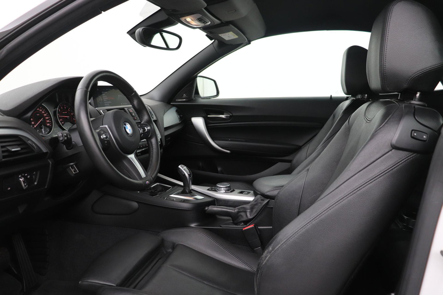 BMW 2 Serie Cabrio M235i xDrive | 327Pk! | M-Sport | harman/kardon | Vol-Leder | Stoelverwarming | Camera | 18 Inch