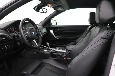 BMW 2 Serie Cabrio M235i xDrive | 327Pk! | M-Sport | harman/kardon | Vol-Leder | Stoelverwarming | Camera | 18 Inch