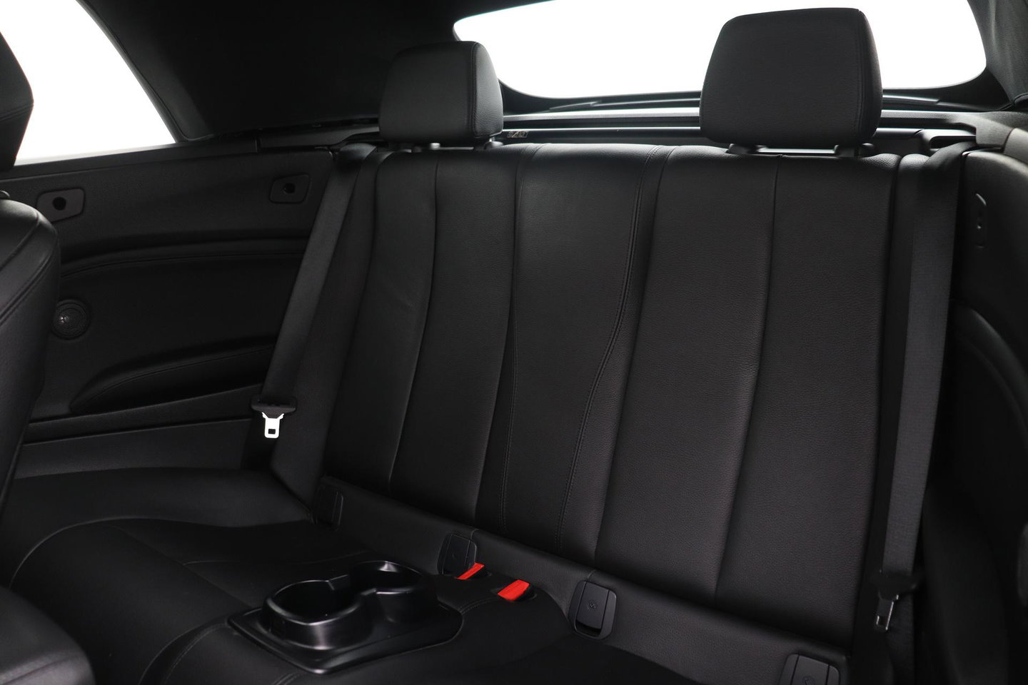 BMW 2 Serie Cabrio M235i xDrive | 327Pk! | M-Sport | harman/kardon | Vol-Leder | Stoelverwarming | Camera | 18 Inch