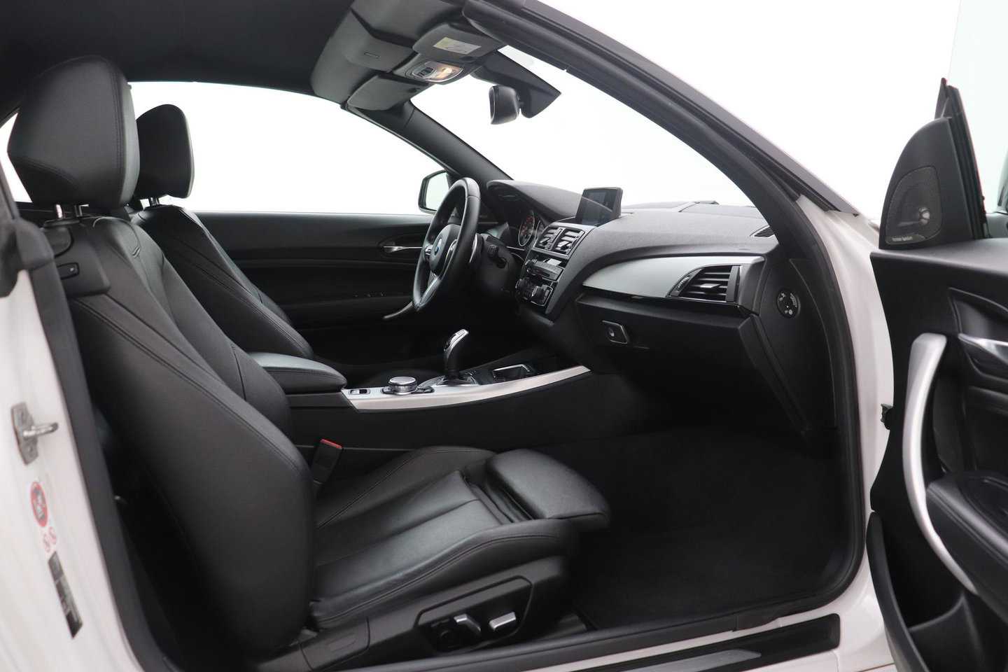 BMW 2 Serie Cabrio M235i xDrive | 327Pk! | M-Sport | harman/kardon | Vol-Leder | Stoelverwarming | Camera | 18 Inch