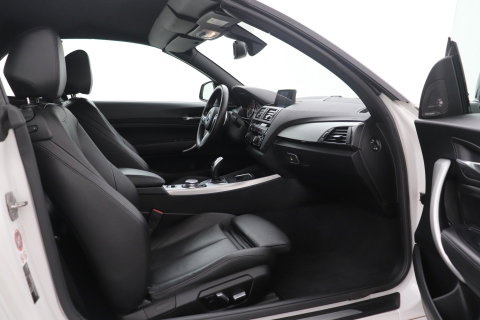 BMW 2 Serie Cabrio M235i xDrive | 327Pk! | M-Sport | harman/kardon | Vol-Leder | Stoelverwarming | Camera | 18 Inch