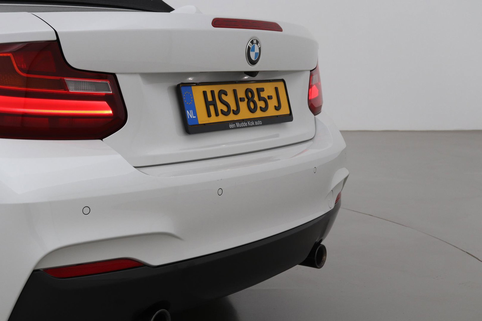 BMW 2 Serie Cabrio M235i xDrive | 327Pk! | M-Sport | harman/kardon | Vol-Leder | Stoelverwarming | Camera | 18 Inch