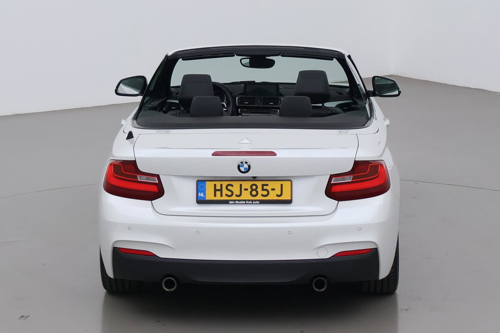 BMW 2 Serie Cabrio M235i xDrive | 327Pk! | M-Sport | harman/kardon | Vol-Leder | Stoelverwarming | Camera | 18 Inch
