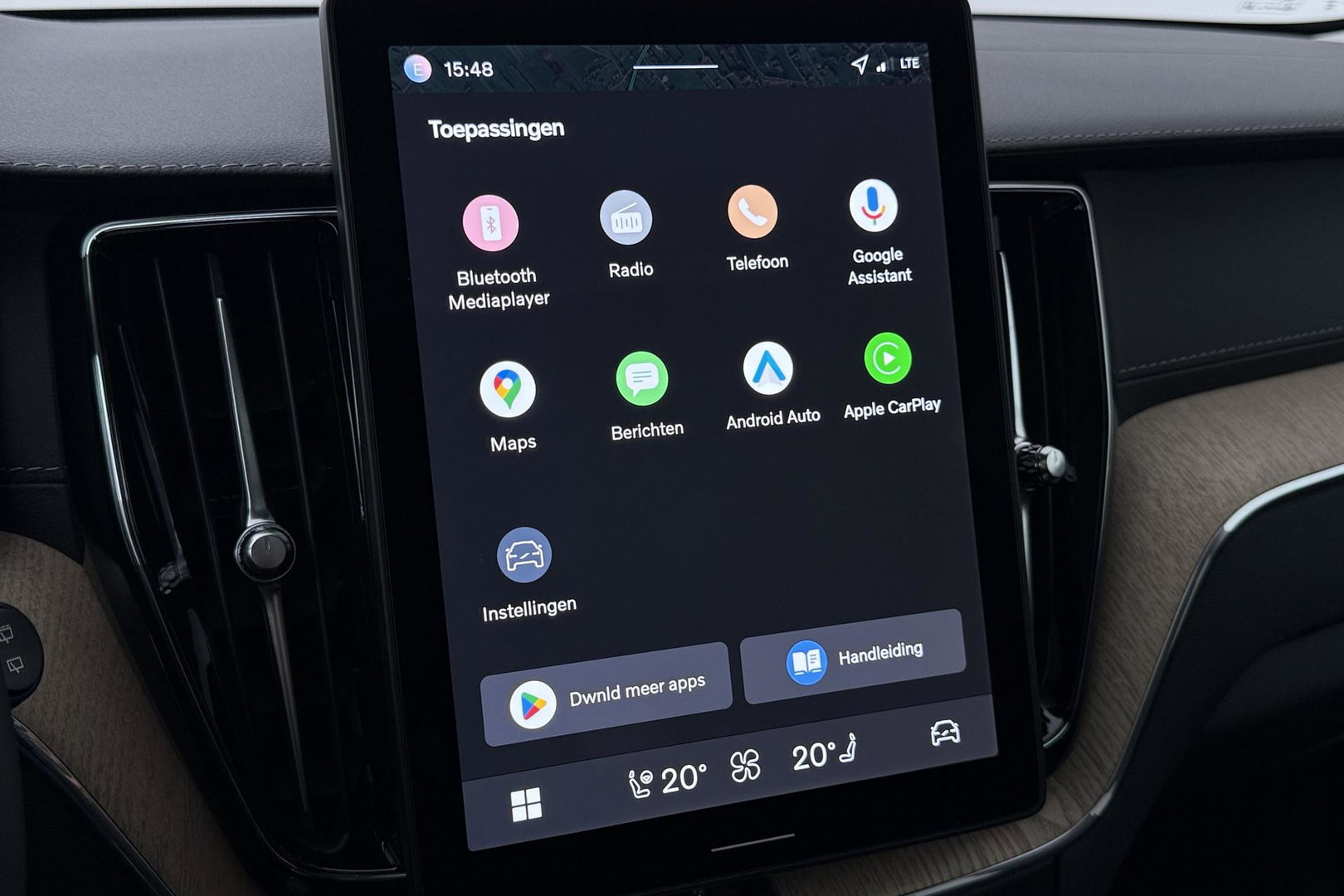 Volvo XC60 T8 Plug-in hybrid Ultra Dark | FACELIFT | Panoramadak | 360° Camera | Harman/Kardon | Head-Up | BLIS | Memory
