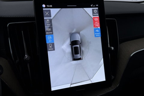 Volvo XC60 T8 Plug-in hybrid Ultra Dark | FACELIFT | Panoramadak | 360° Camera | Harman/Kardon | Head-Up | BLIS | Memory