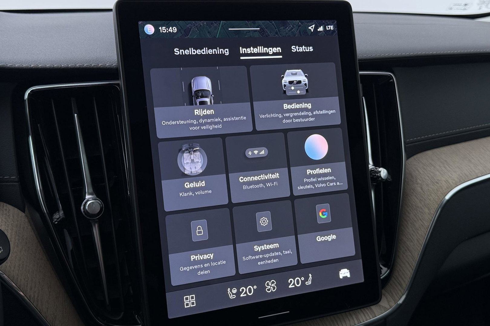 Volvo XC60 T8 Plug-in hybrid Ultra Dark | FACELIFT | Panoramadak | 360° Camera | Harman/Kardon | Head-Up | BLIS | Memory