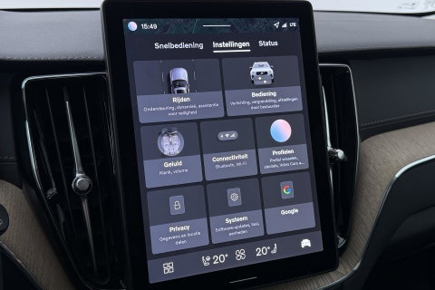 Volvo XC60 T8 Plug-in hybrid Ultra Dark | FACELIFT | Panoramadak | 360° Camera | Harman/Kardon | Head-Up | BLIS | Memory