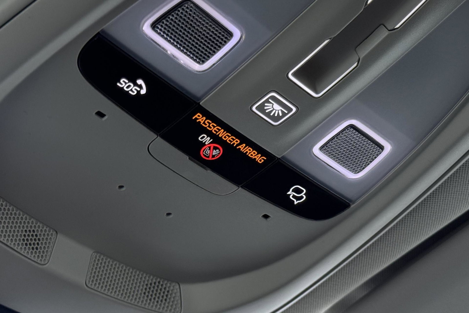 Volvo XC60 T8 Plug-in hybrid Ultra Dark | FACELIFT | Panoramadak | 360° Camera | Harman/Kardon | Head-Up | BLIS | Memory