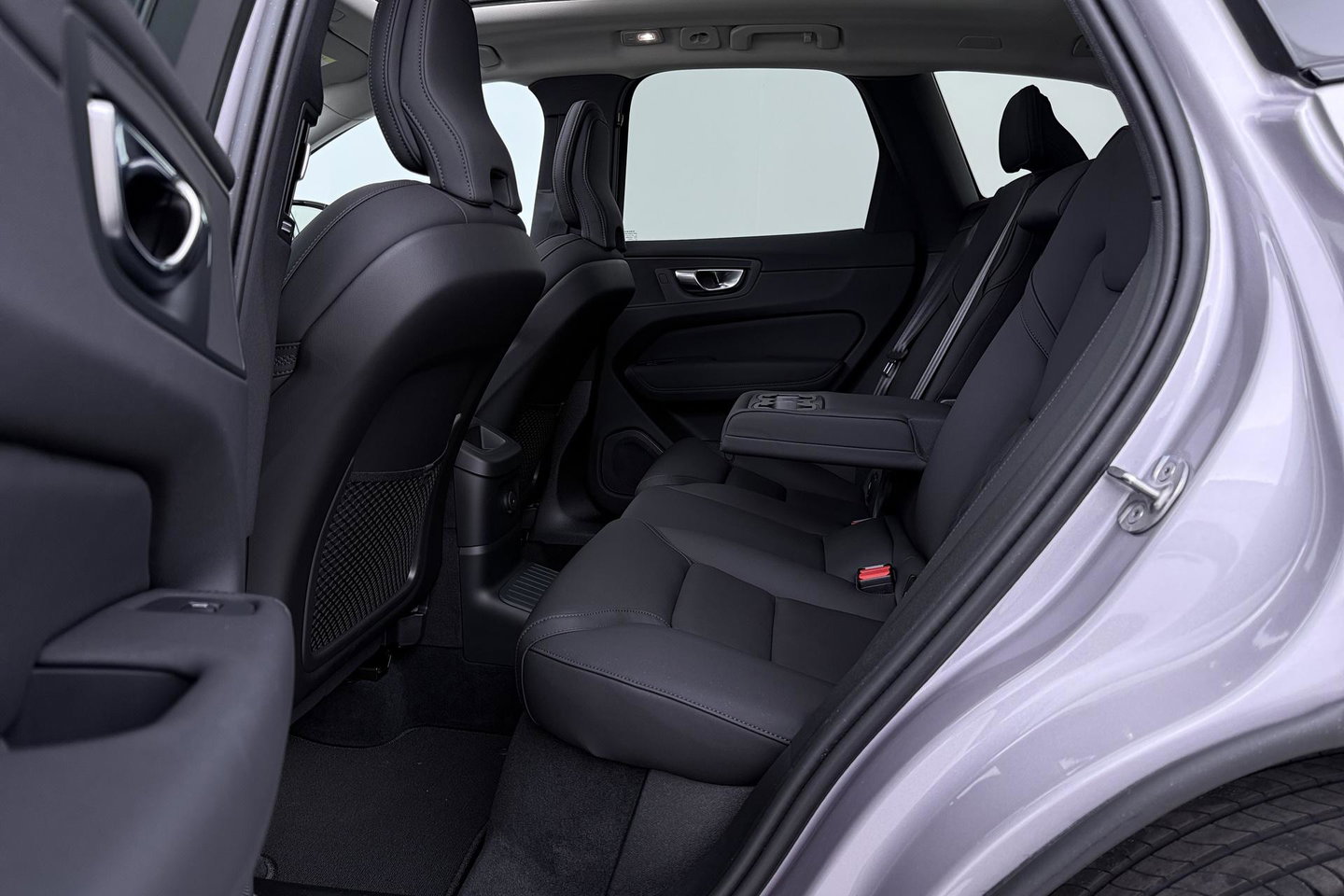 Volvo XC60 T8 Plug-in hybrid Ultra Dark | FACELIFT | Panoramadak | 360° Camera | Harman/Kardon | Head-Up | BLIS | Memory