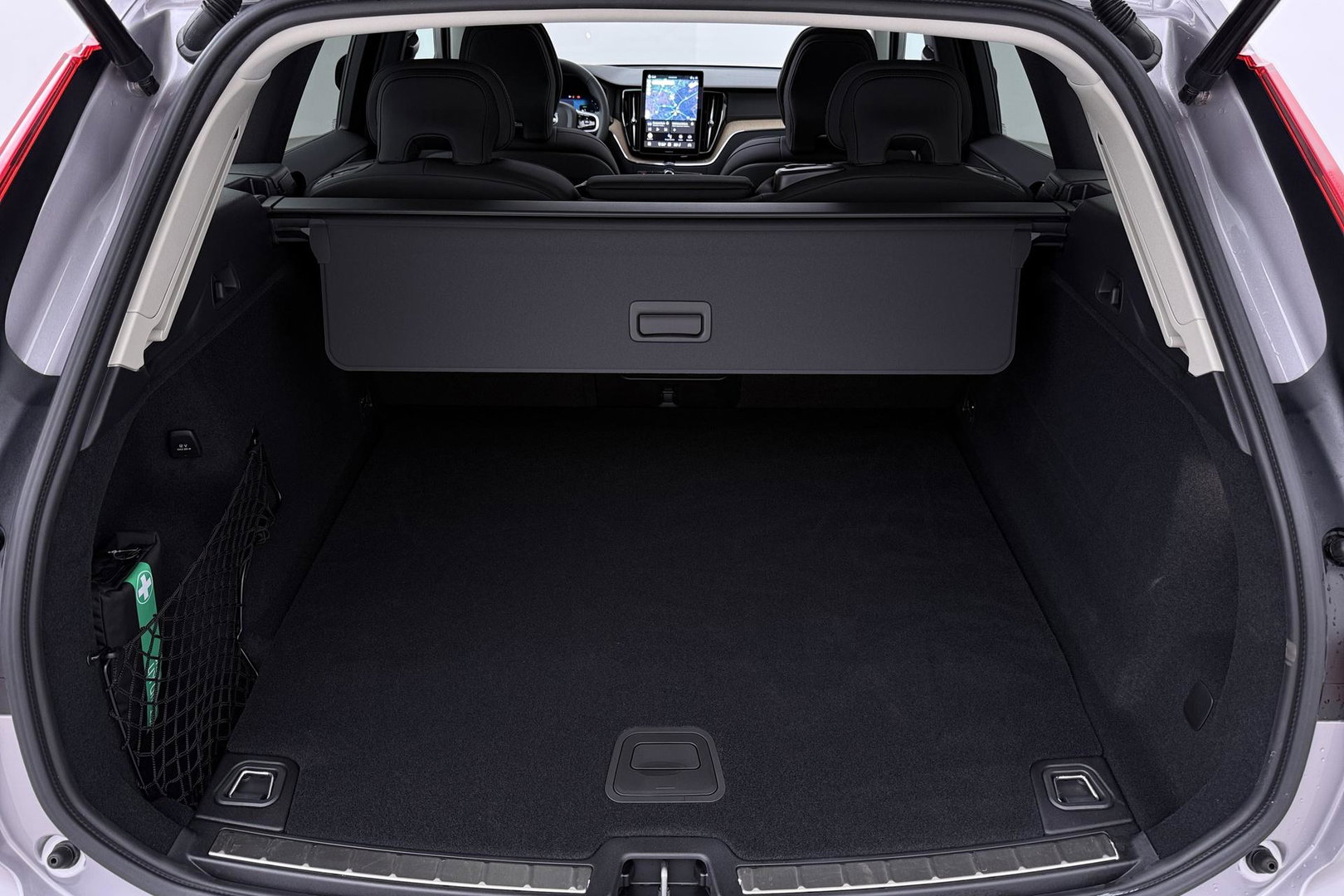 Volvo XC60 T8 Plug-in hybrid Ultra Dark | FACELIFT | Panoramadak | 360° Camera | Harman/Kardon | Head-Up | BLIS | Memory